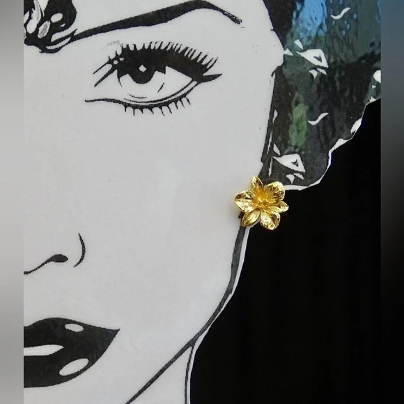 24K Yellow Gold over Sterling Silver Floral Stud Earrings - Picture 2 of 5